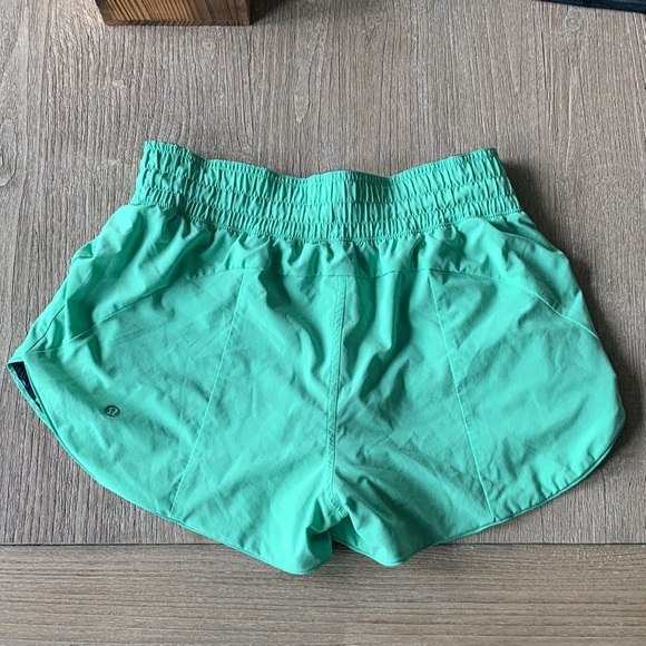 Lululemon reversible shorts - Picture 4 of 7